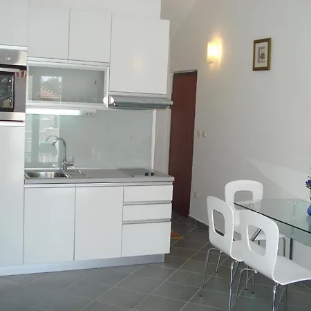 Sea Star Apartment Sutivan