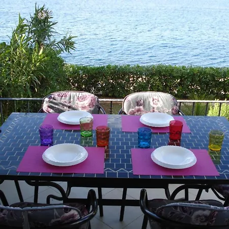 Sea Star Apartman Sutivan